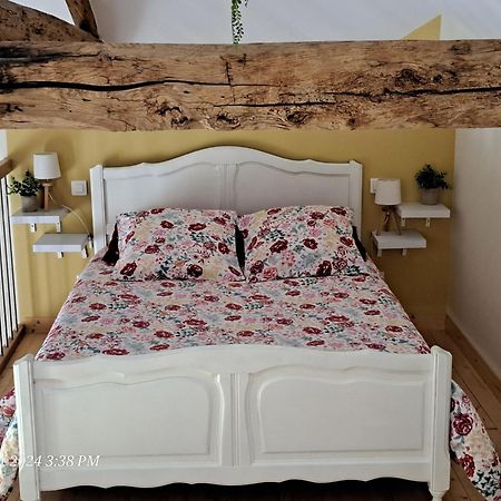 Апартаменты La Metairie Au Milieu Des Vignes Reaux Экстерьер фото