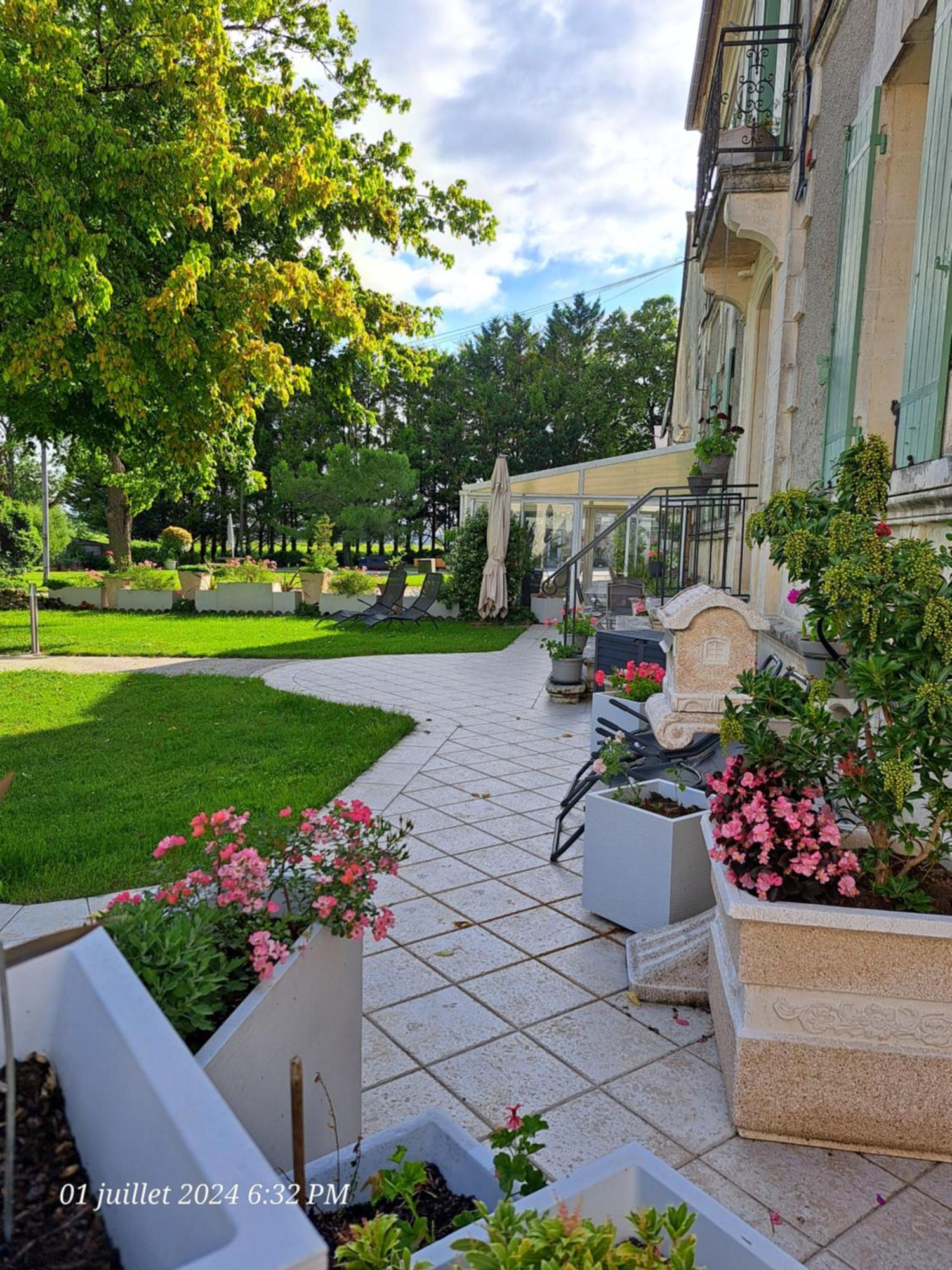 Апартаменты La Metairie Au Milieu Des Vignes Reaux Экстерьер фото